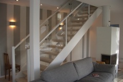 Picture-10-Bennet_Puit_Stair-with-glass-railing-13