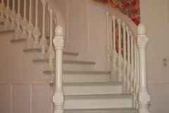 Picture-5-Bennet_Puit_stair-of-the-manor